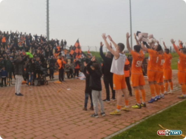 שחקני ואוהדי קריית מלאכי. אולי הם יתאוששו בעונה הבאה (שובל יעקובי)